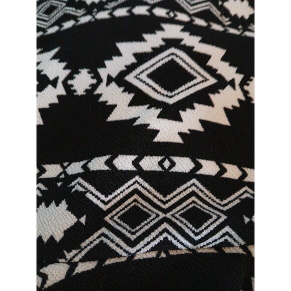 LuLaRoe Black White Geometric Print- Fit Flare- Amelia Dress Womens Medium New - Picture 15 of 16